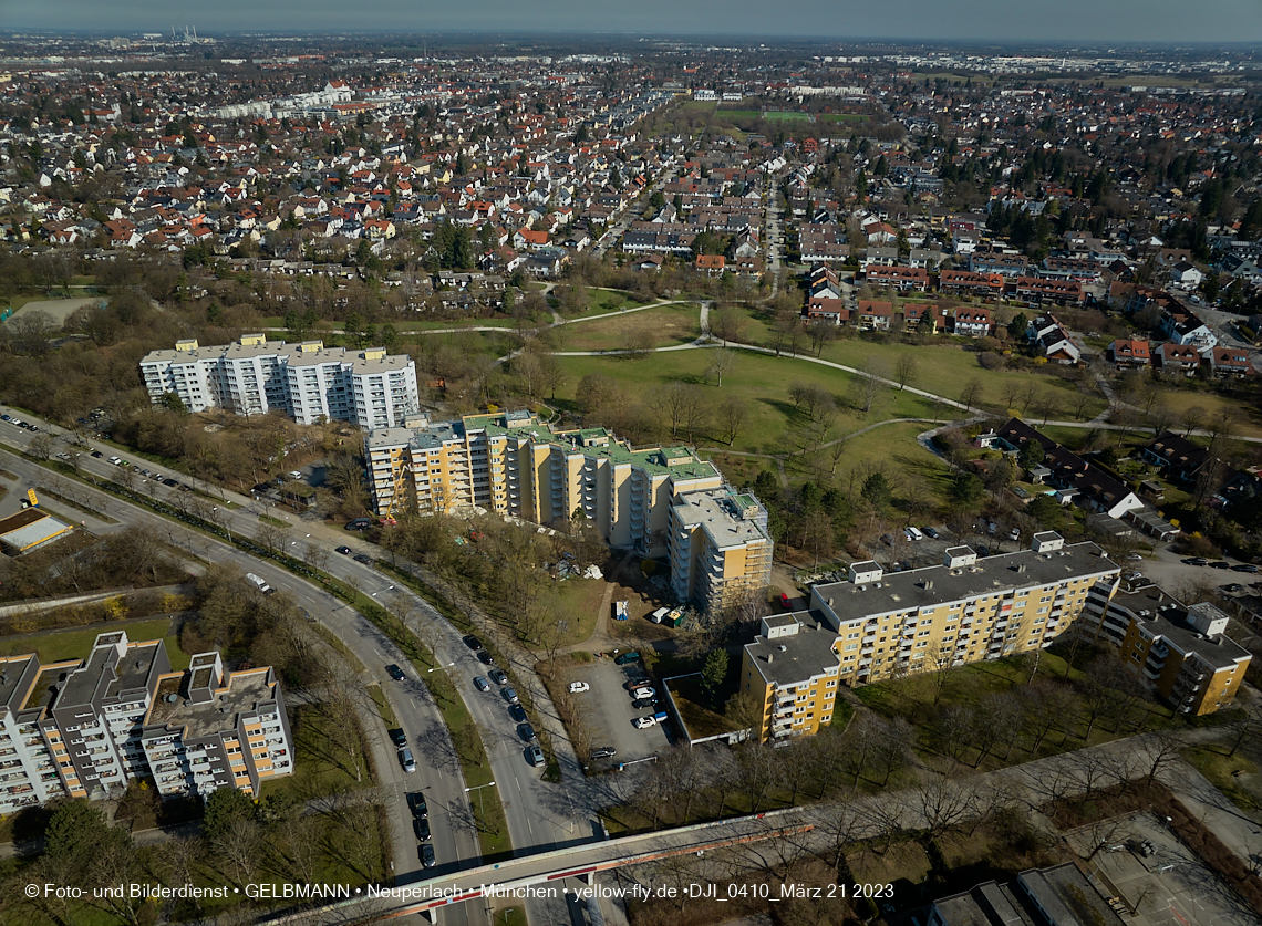 21.03.2023 - Luftbilder von der Baustelle Karl-Marx-Ring 53-57 in Neuperlach